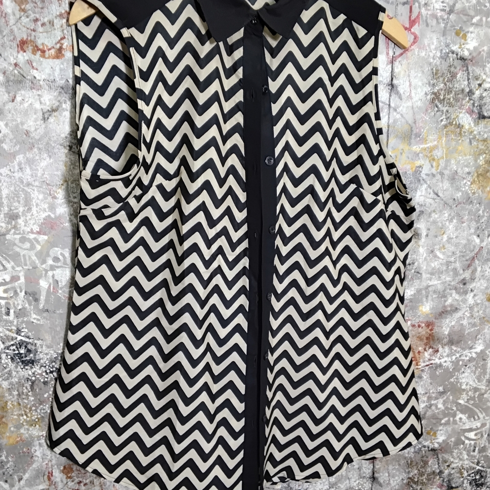 Designer Classic Black/Cream Chevron Blouse XL